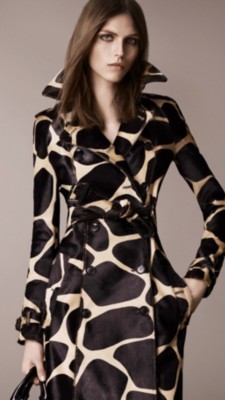 SHOP WOMENSWEAR