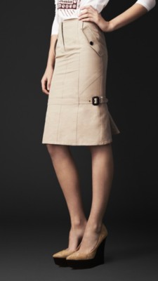 Kick Back Pencil Skirt