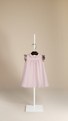 Kleid aus Baumwollpiqué mit Check-Rüschen