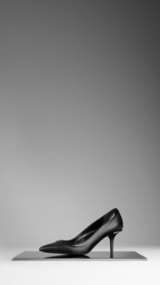 Brogue Detail Leather Pumps