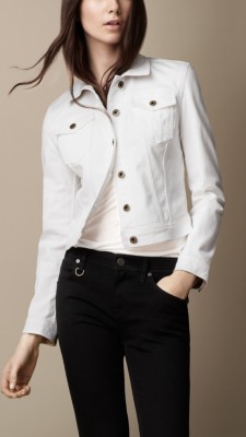 Chaqueta corta en tejido vaquero blanco