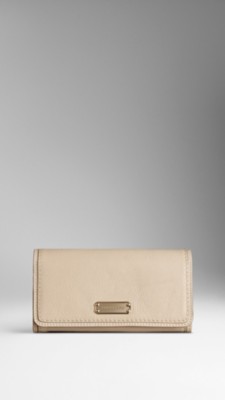Leather Saddlestitch Continental Wallet