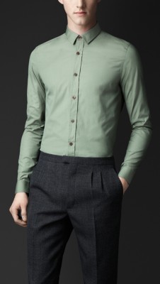 Camisa de corte clásico en algodón