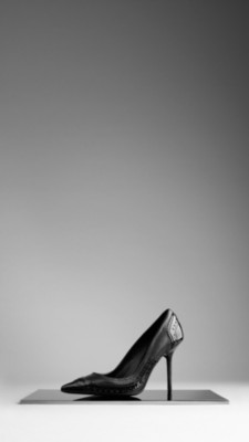 Brogue Detail Leather Pumps