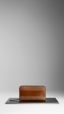 London Leather Ziparound Wallet