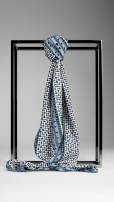 Geometric Print Scarf