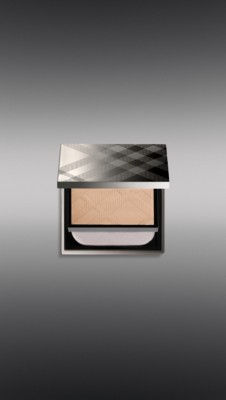 Sheer Compact Foundation - Trench No.07