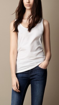 Camiseta sin mangas de cuello amplio con detalle acanalado