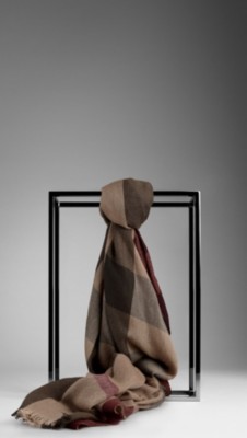 Check Crinkled Cashmere Scarf