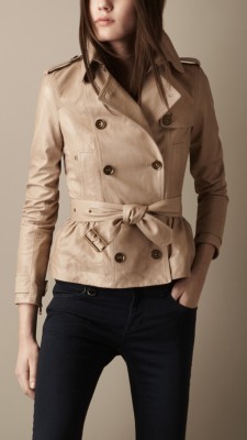 Chaqueta de estilo Trench coat en cuero