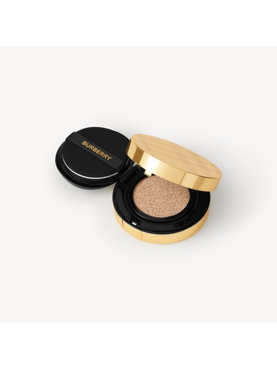 Ultimate Glow Cushion – 30 Light Neutral