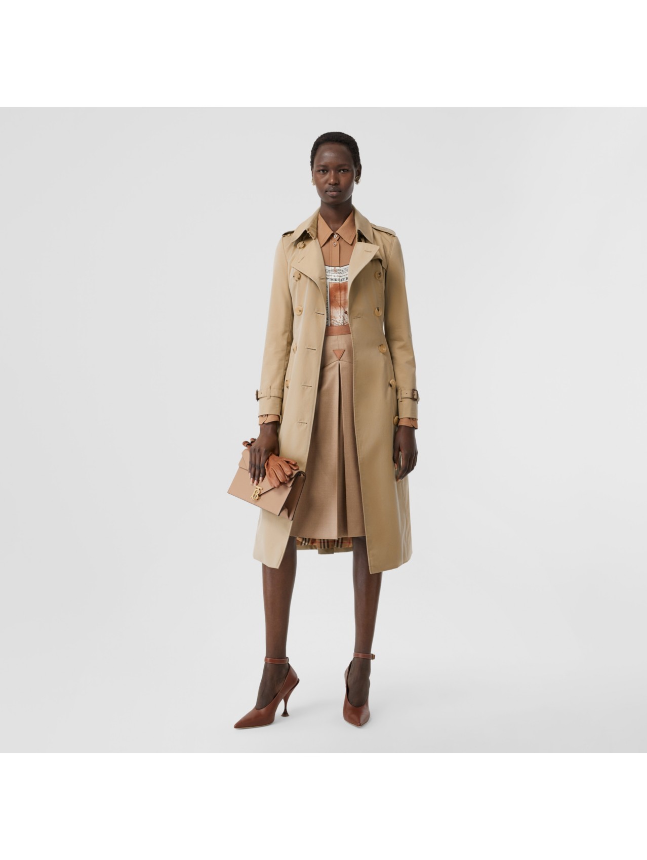 the long chelsea heritage trench coat in honey