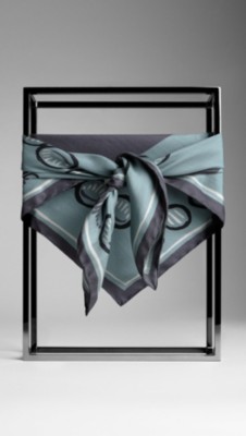 Prorsum Graphic Silk Square