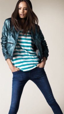 SHOP WOMENSWEAR