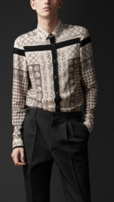 Camisa de seda con estampado grabado