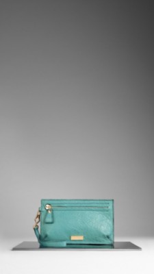 Grainy Leather Wristlet