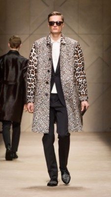 79b8ab093eb19a842cbc30a8772cc8ea8396eb78