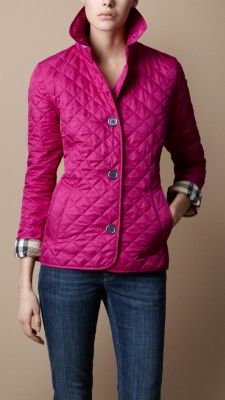 Chaqueta acolchada con cintura marcada