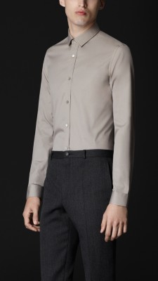 Camisa de corte clásico en algodón
