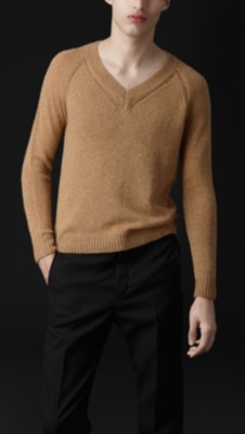 Jersey de cachemir con detalle de puntadas abiertas