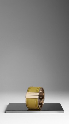 Grainy Leather Cuff