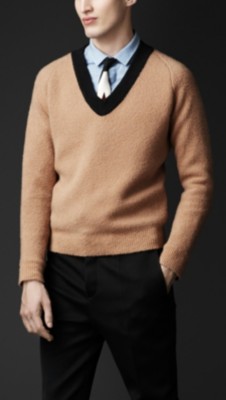 Graphic V-Neck Textured Sweater