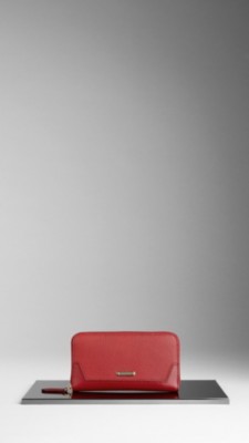 London Leather Ziparound Wallet