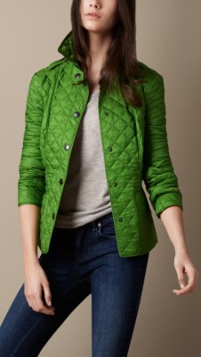 Chaqueta corta acolchada