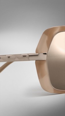 burberry trench collection round frame sunglasses
