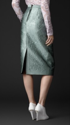 压花公爵夫人缎铅笔裙