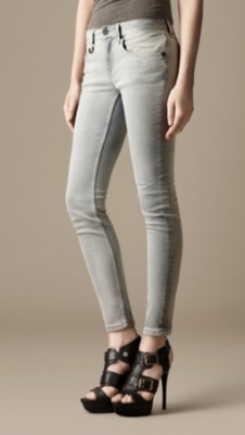 Vaqueros de pitillo Westbourne con efecto espray blanco