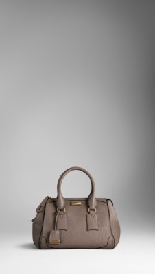 Bolso tote mediano en cuero granulado tradicional