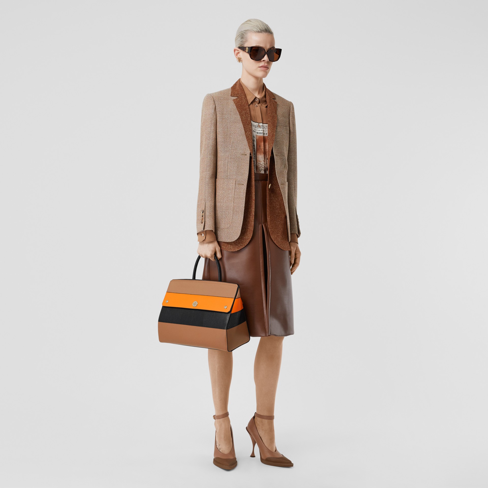 Medium Panelled Leather Elizabeth Bag in Biscuit - Women | Burberry ...