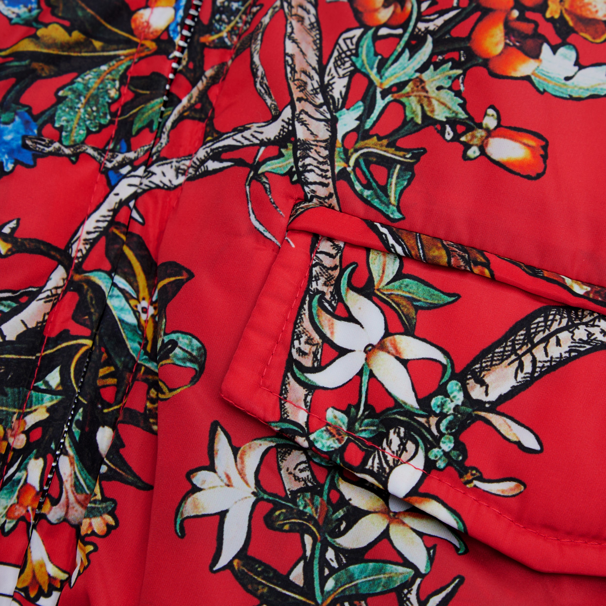 Chaqueta de plumas en nailon con capucha y monogramas (Rojo Intenso) - Niños | Burberry® oficial - 2
