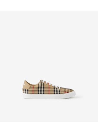 週末限定セールBurberry チェック柄 スニーカー ベージュ 006A7246-79AD-46B2-AA00-