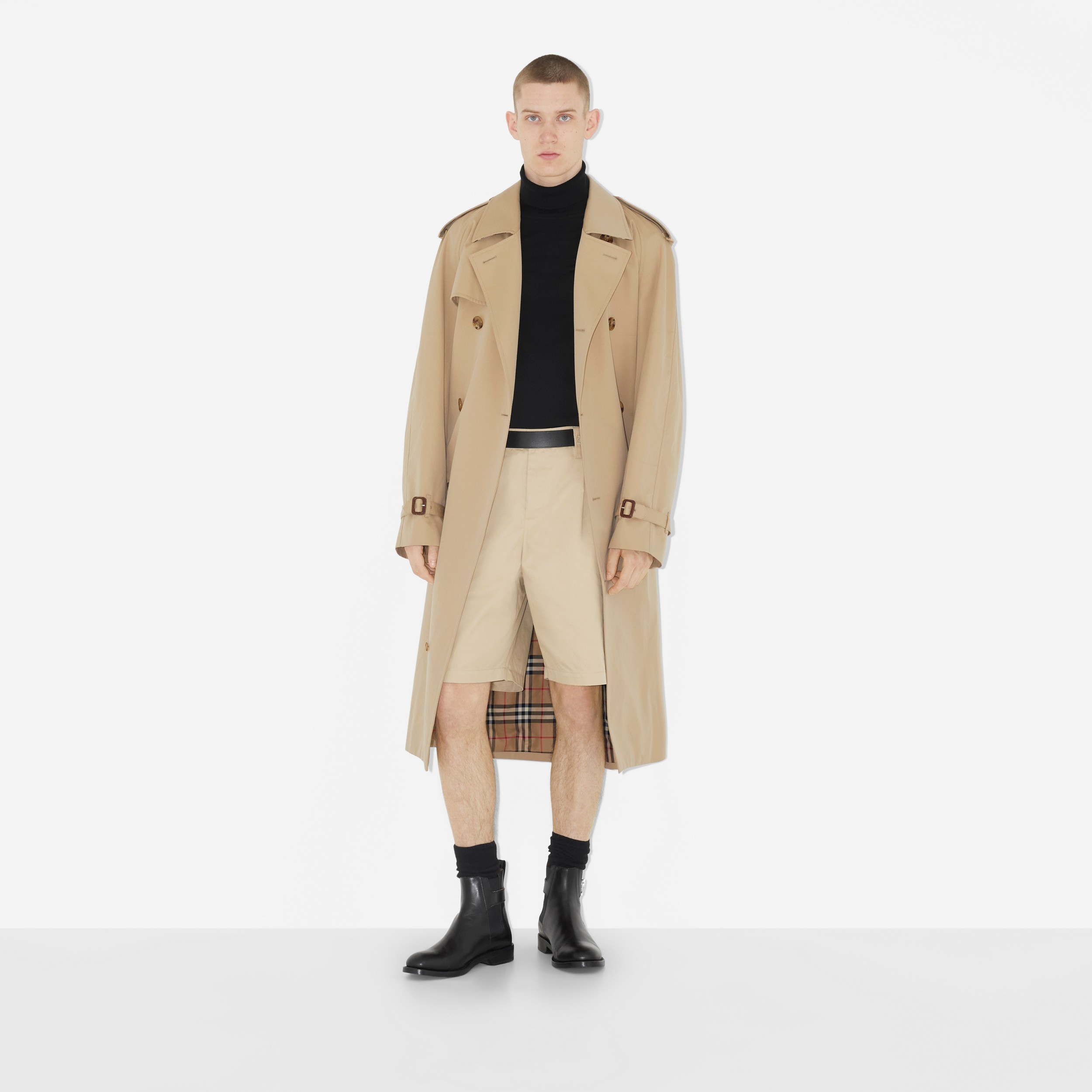 Pantalones cortos en algodón con emblema Equestrian Knight bordado (Cámel) - Hombre | Burberry® oficial - 2