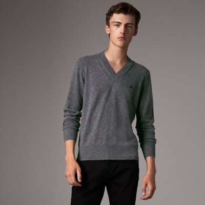 burberry v neck sweater