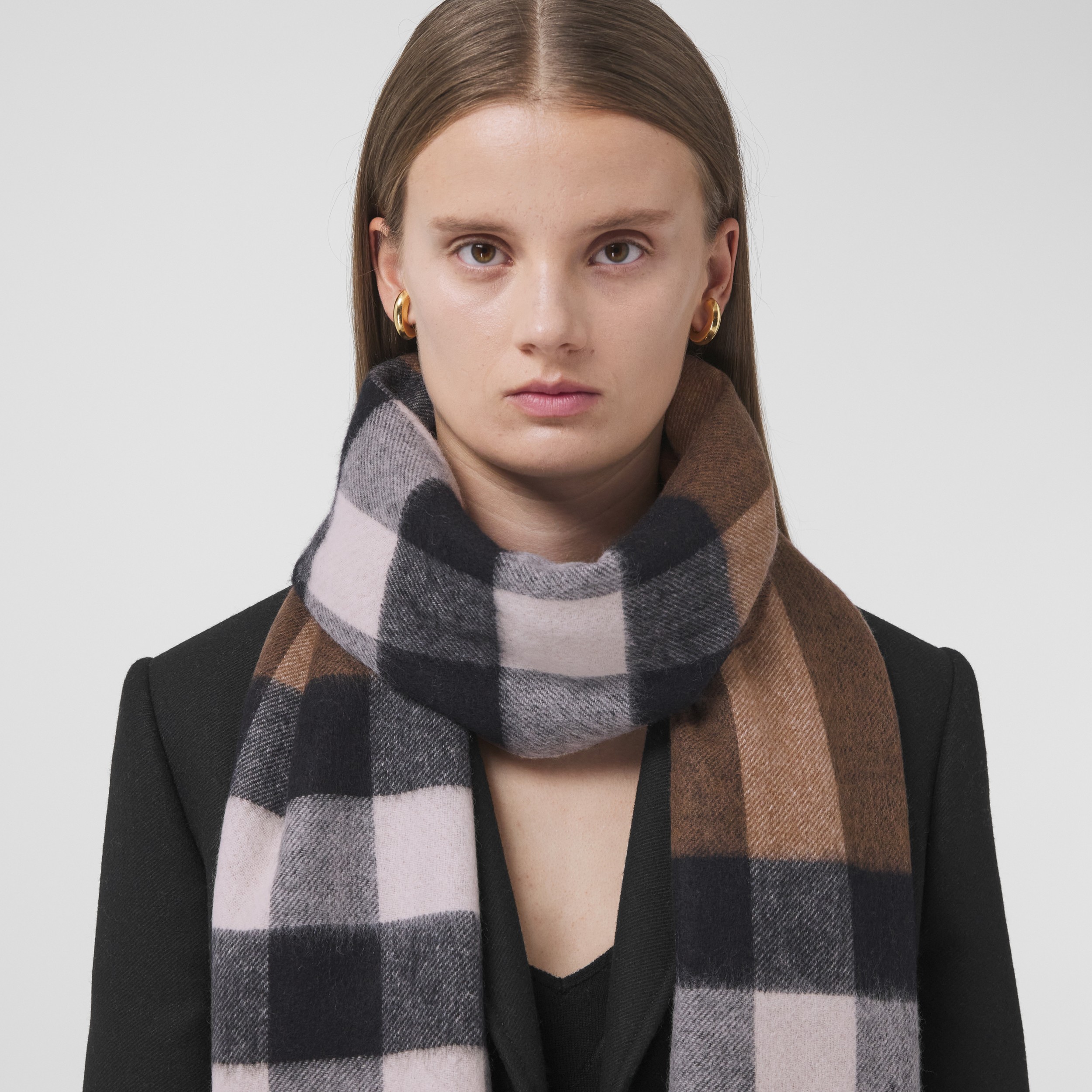 Reversible Check and Monogram Cashmere Scarf in Birch Brown | Burberry® Official - 3