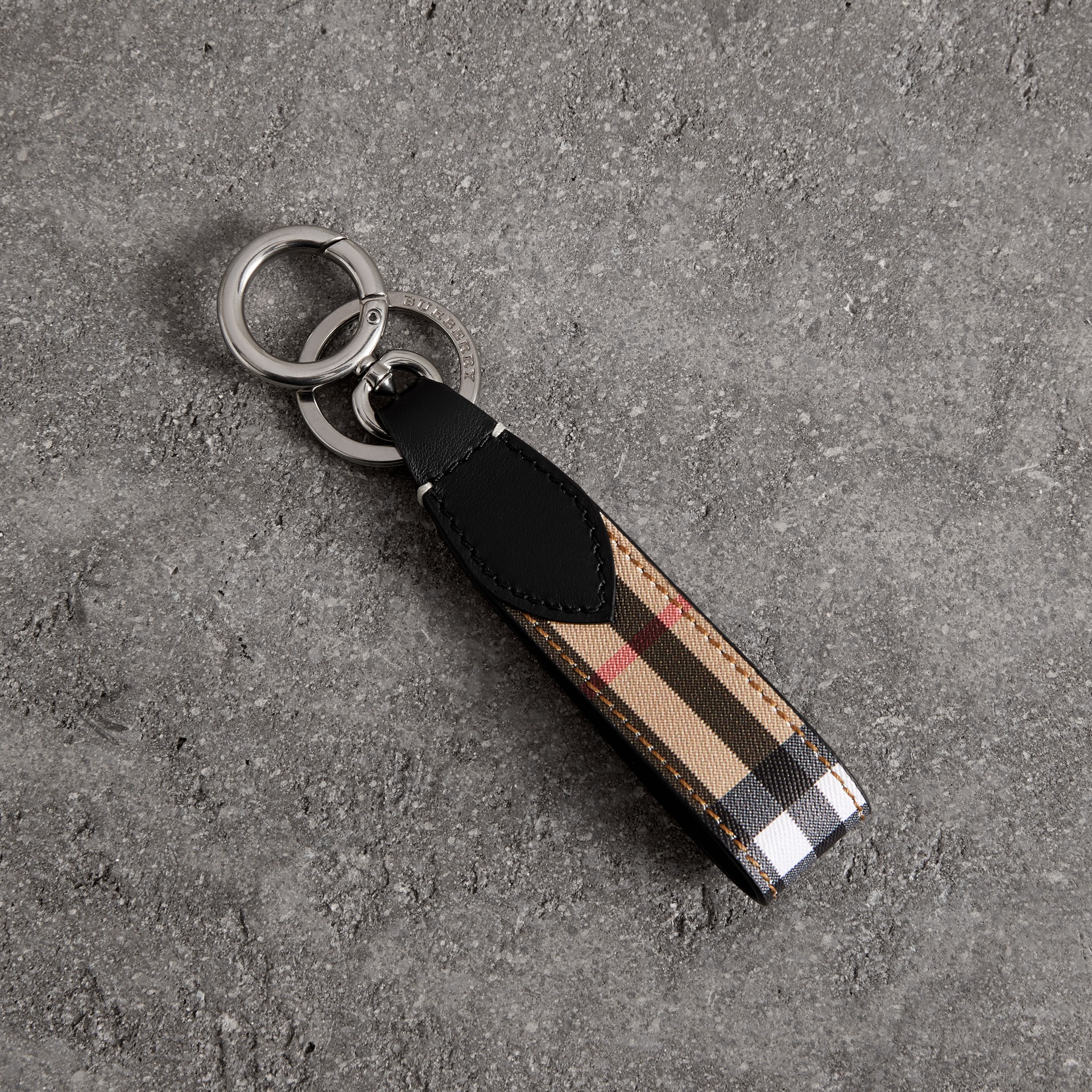 BURBERRY Vintage Check and Leather Key Ring,40746781