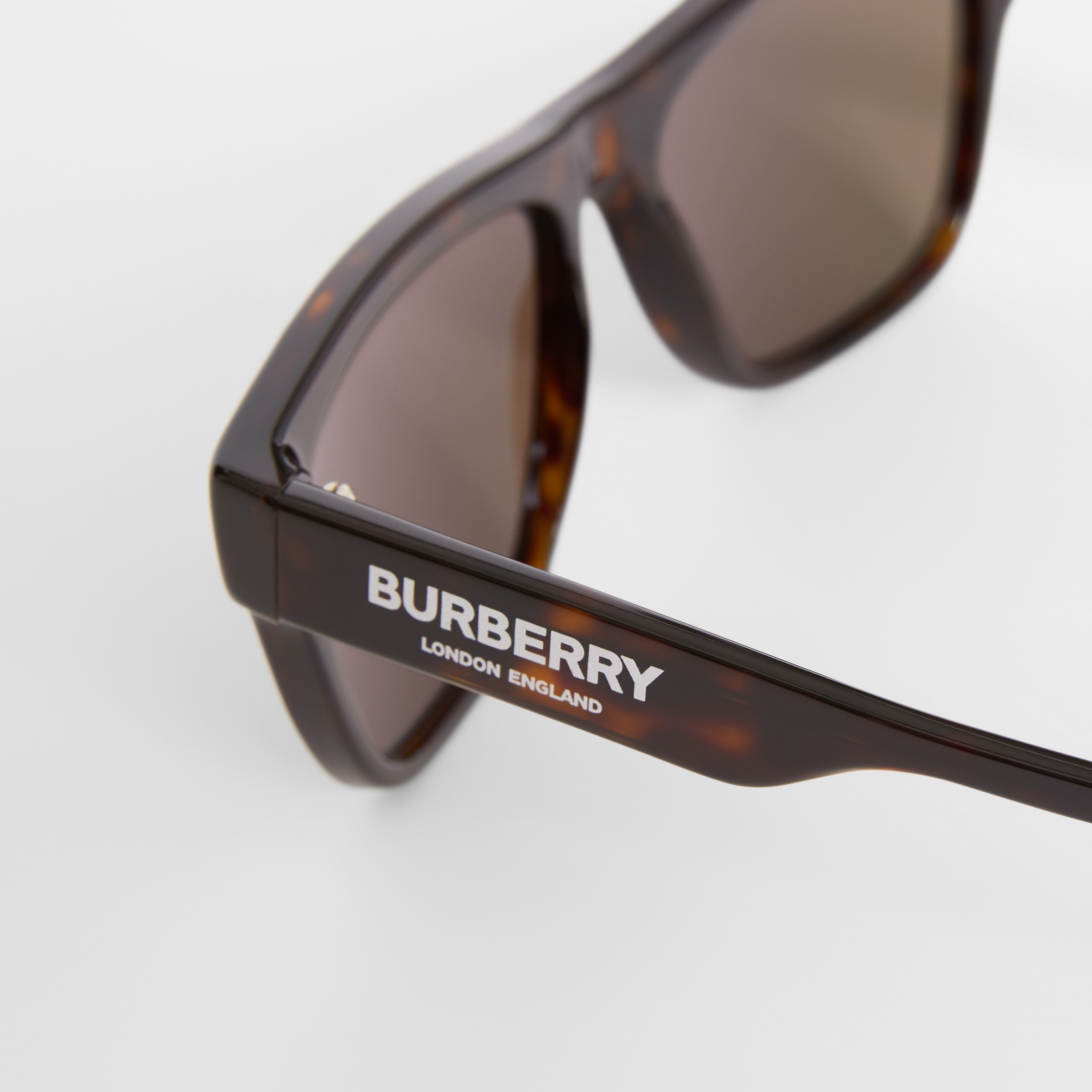 Womens Mens Accessories Mens Sunglasses Burberry Synthetic Auden Sunglasses in Brown 