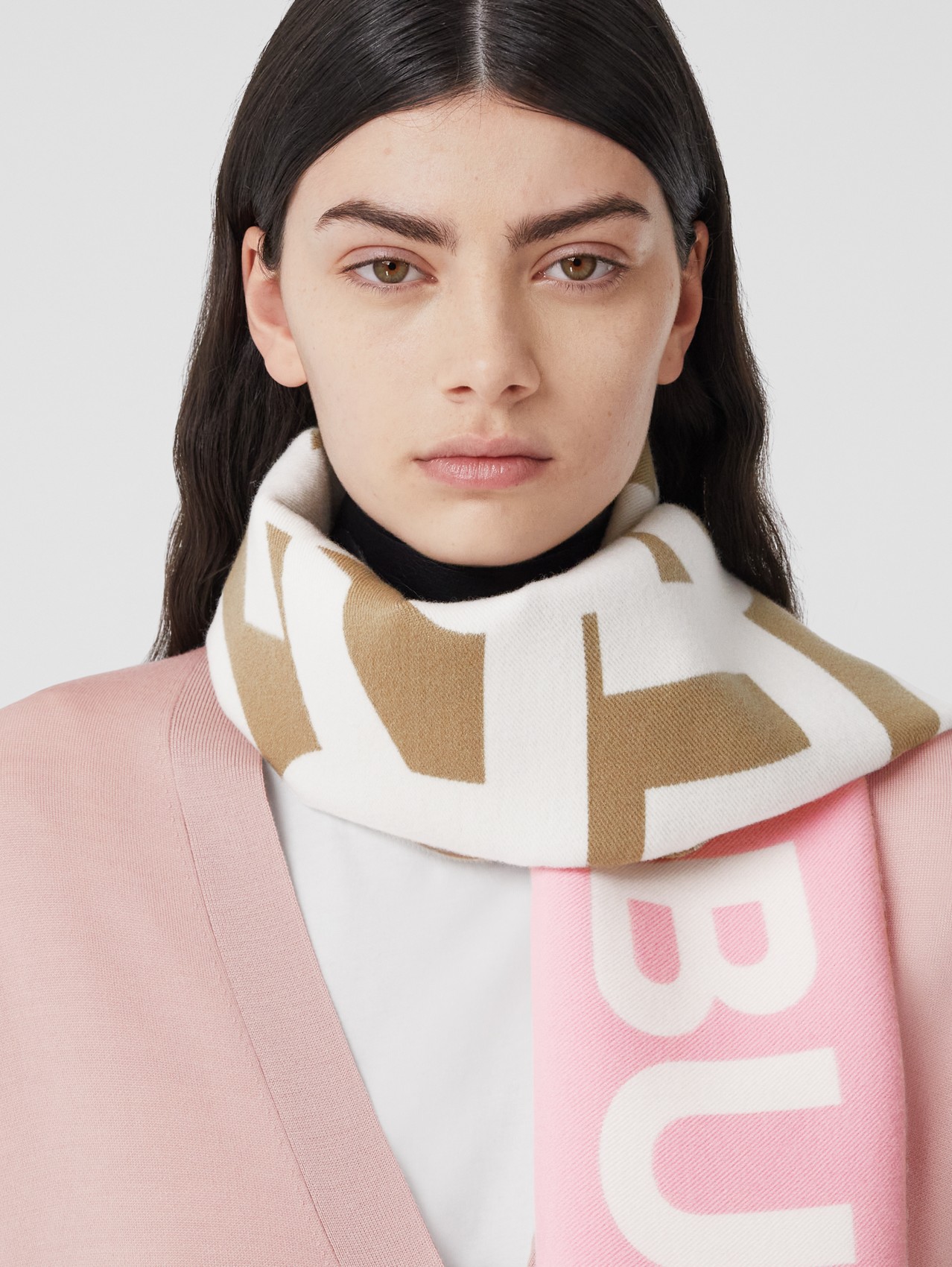 ウィメンズ | デザイナースカーフ | Burberry® 公式サイト ウィメンズ | デザイナースカーフ | Burberry® 公式サイト