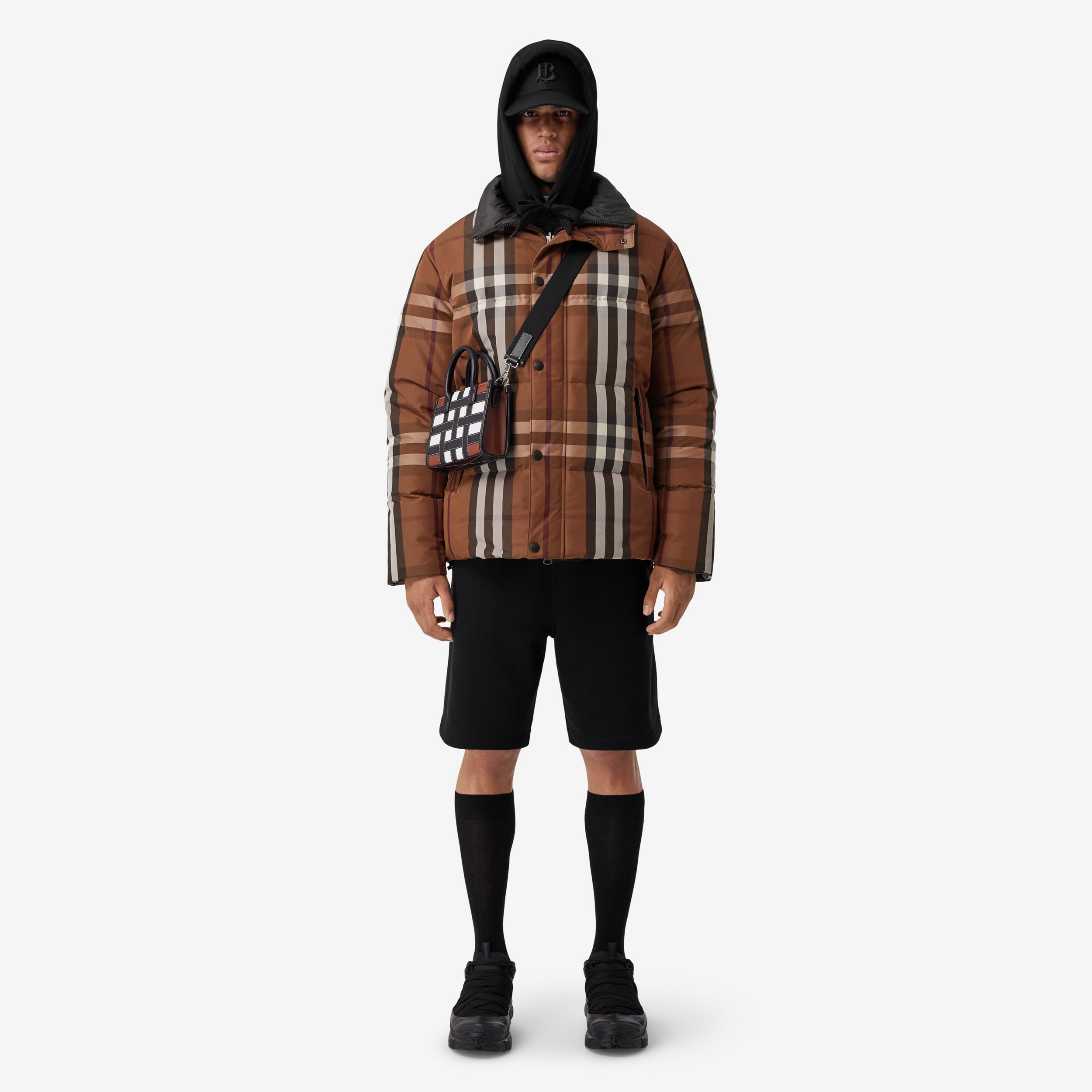Packaway Hood Check Nylon Reversible Puffer Jacket in Dark Birch Brown - Men | Burberry® Official - 2