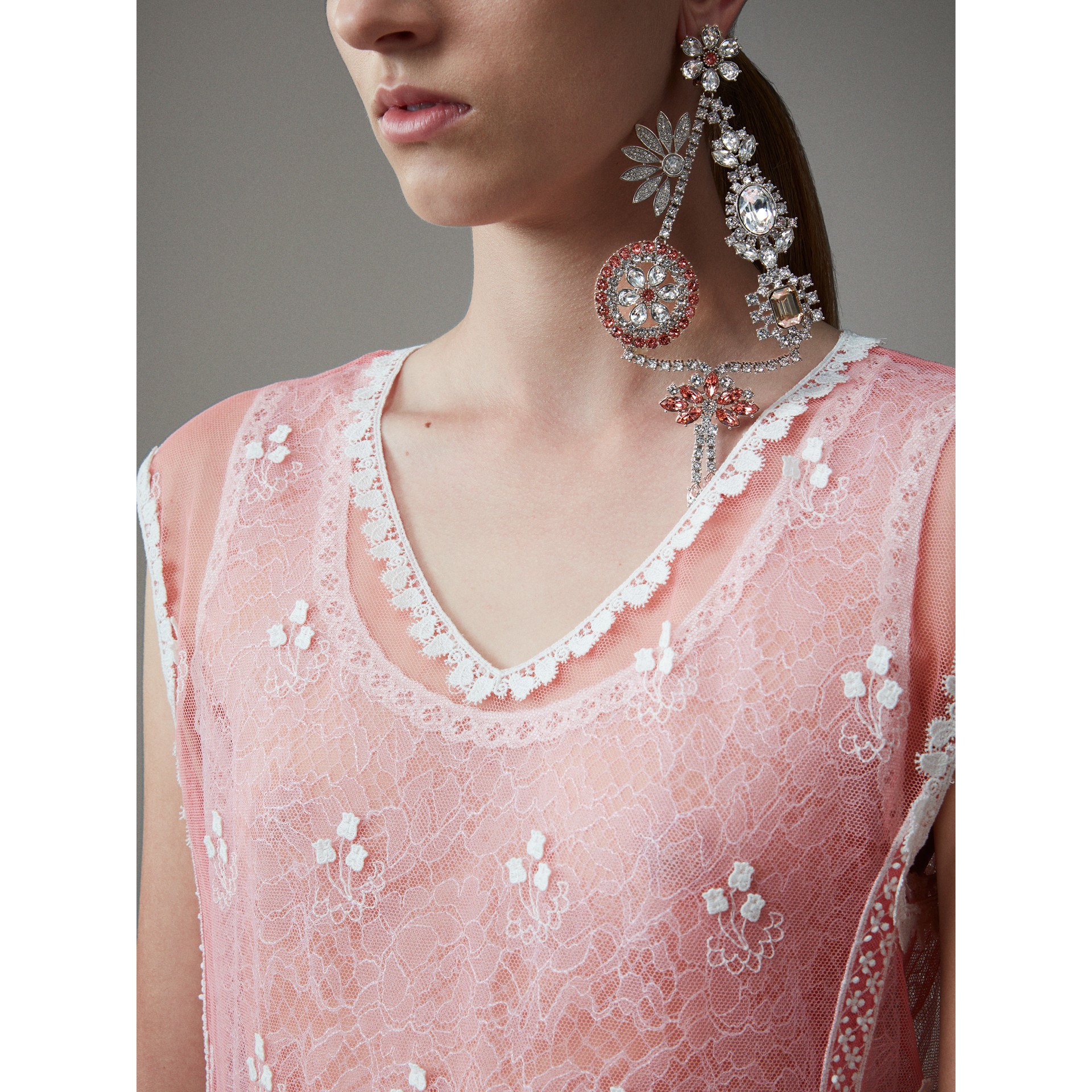 tulle chantilly