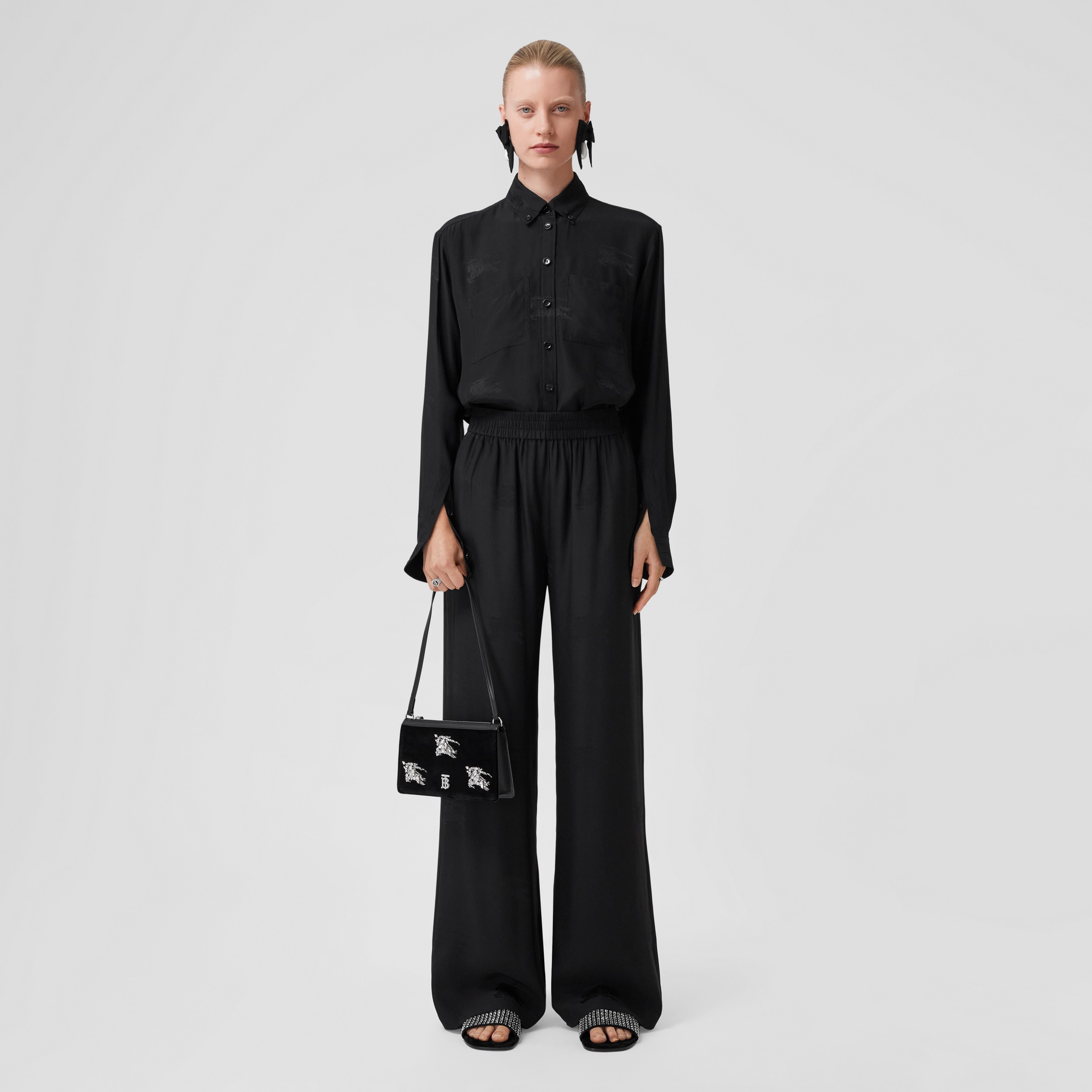 Pantalon ample en jacquard de soie avec emblème du Cavalier (Noir) - Femme | Site officiel Burberry® - 4