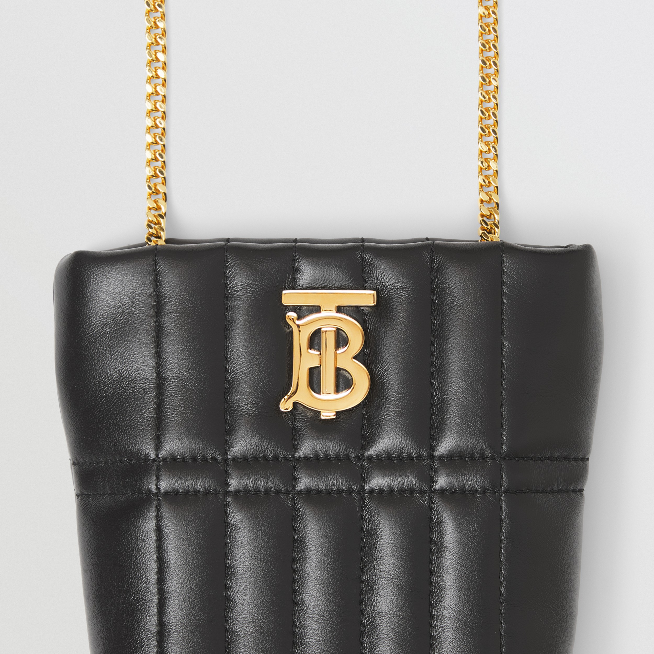 マイクロ キルティング ラムスキン ローラ バケットバッグ (ブラック) - ウィメンズ | Burberry®公式サイト マイクロ キルティング ラムスキン ローラ バケットバッグ (ブラック) - ウィメンズ | Burberry®公式サイト