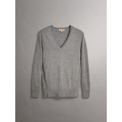 burberry v neck sweater