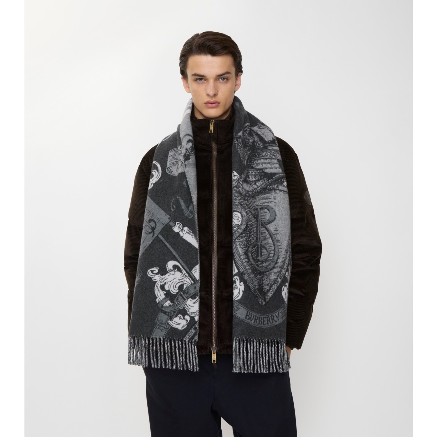 Etched Knight Cashmere Scarf in Monochrome | Burberry® Official