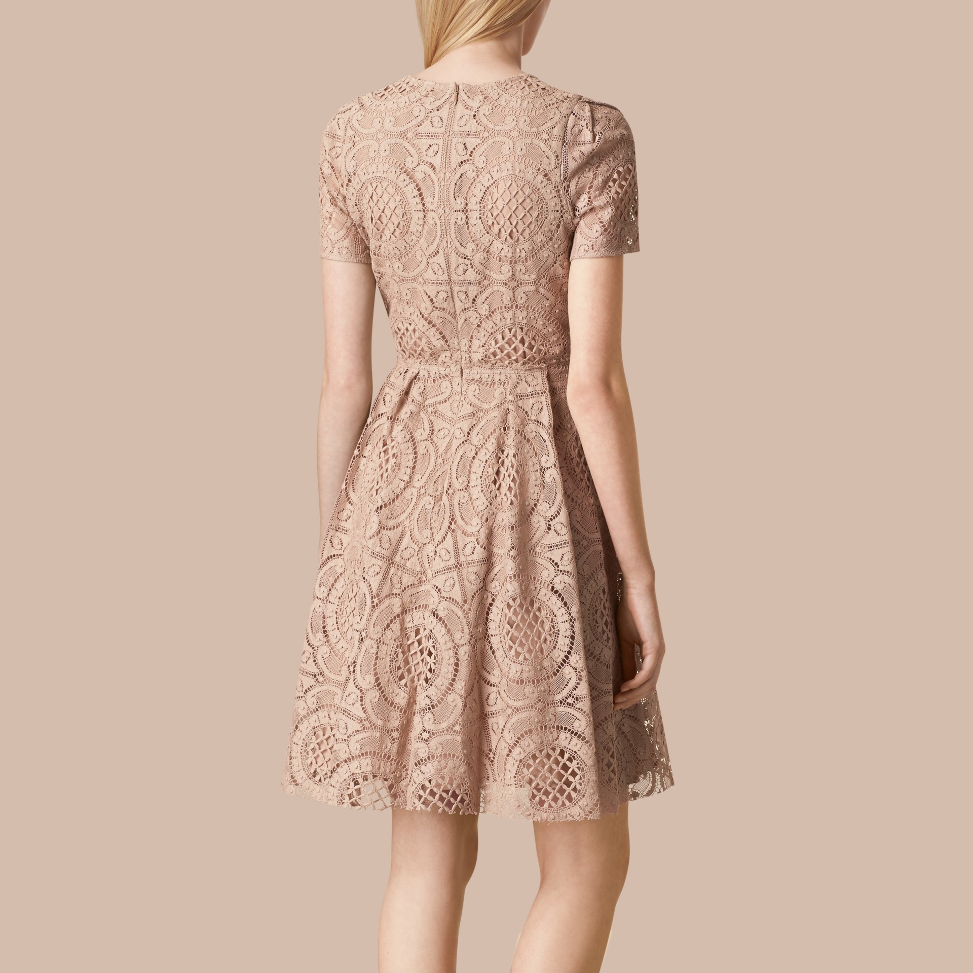english lace gown styles