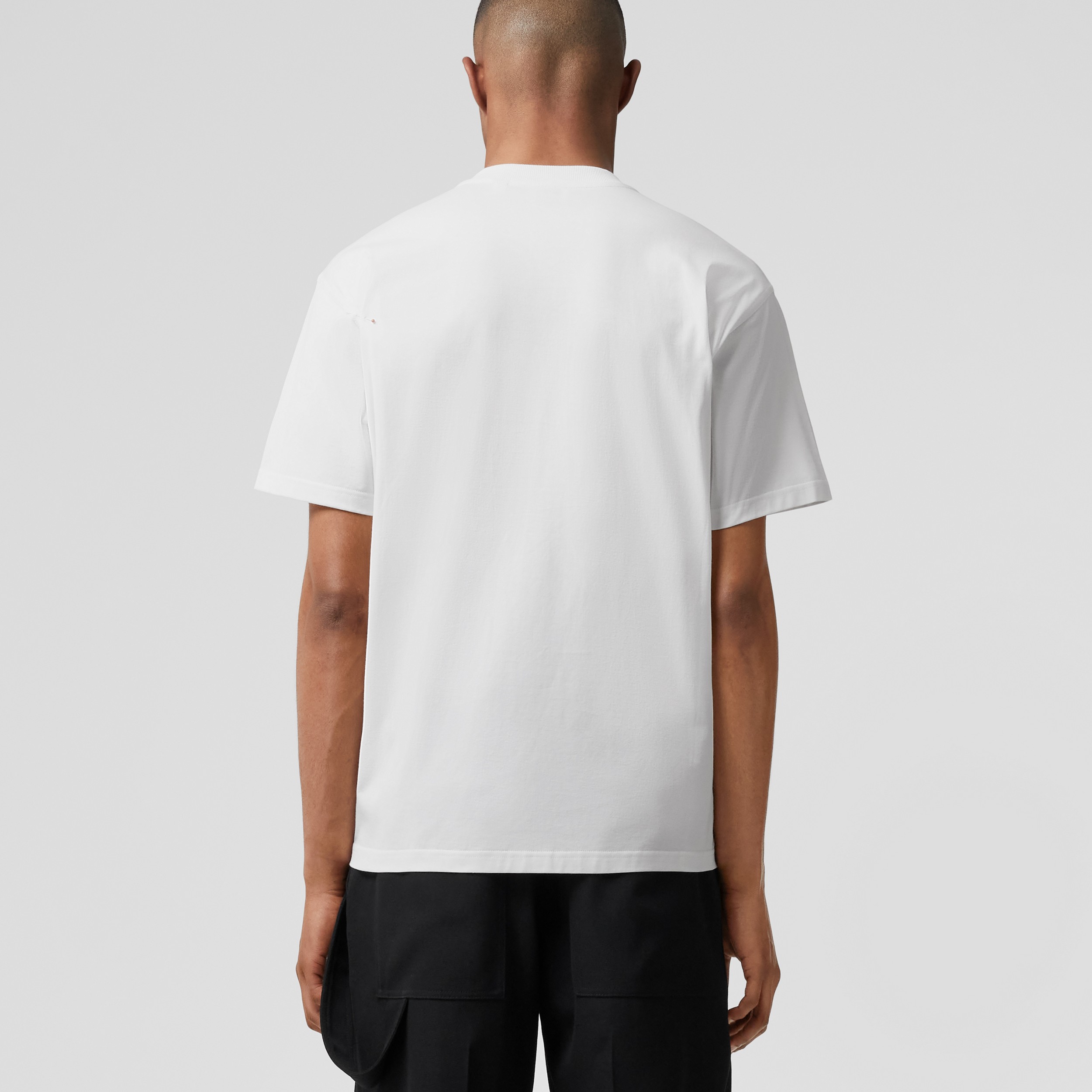 ラベルアップリケ コットン オーバーサイズTシャツ (ホワイト) - メンズ | Burberry®公式サイト