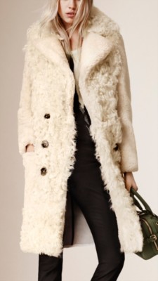 White Fitted Contrast Shearling Coat - Image 1